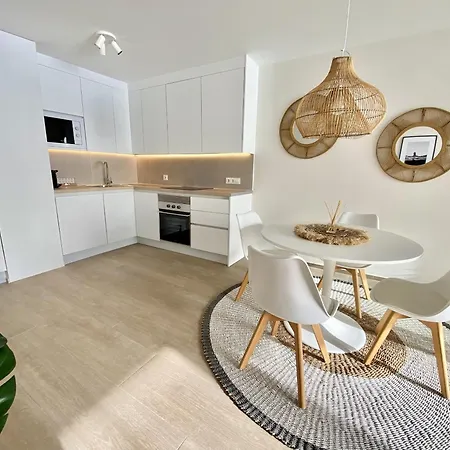 Beautiful Sea View Apartment *