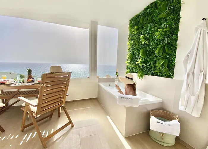 Beautiful Sea View Apartment *